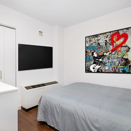 Sleek 1-Bedroom In The Financial Dsitrict New York Exterior photo